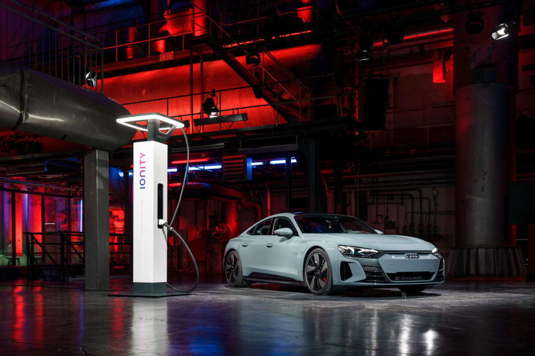 Audi-e-Tron-GT en charge