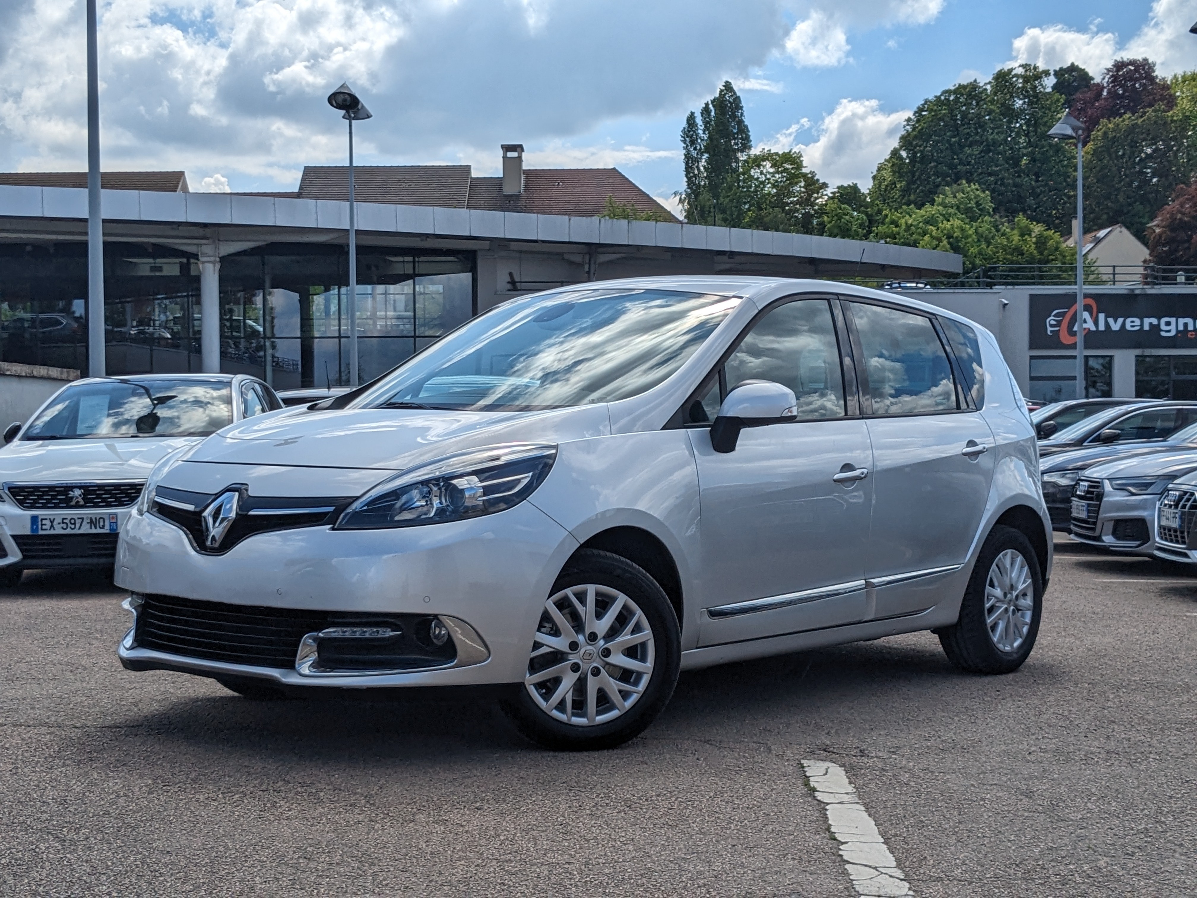 RENAULT SCENIC d'occasion sur Paris