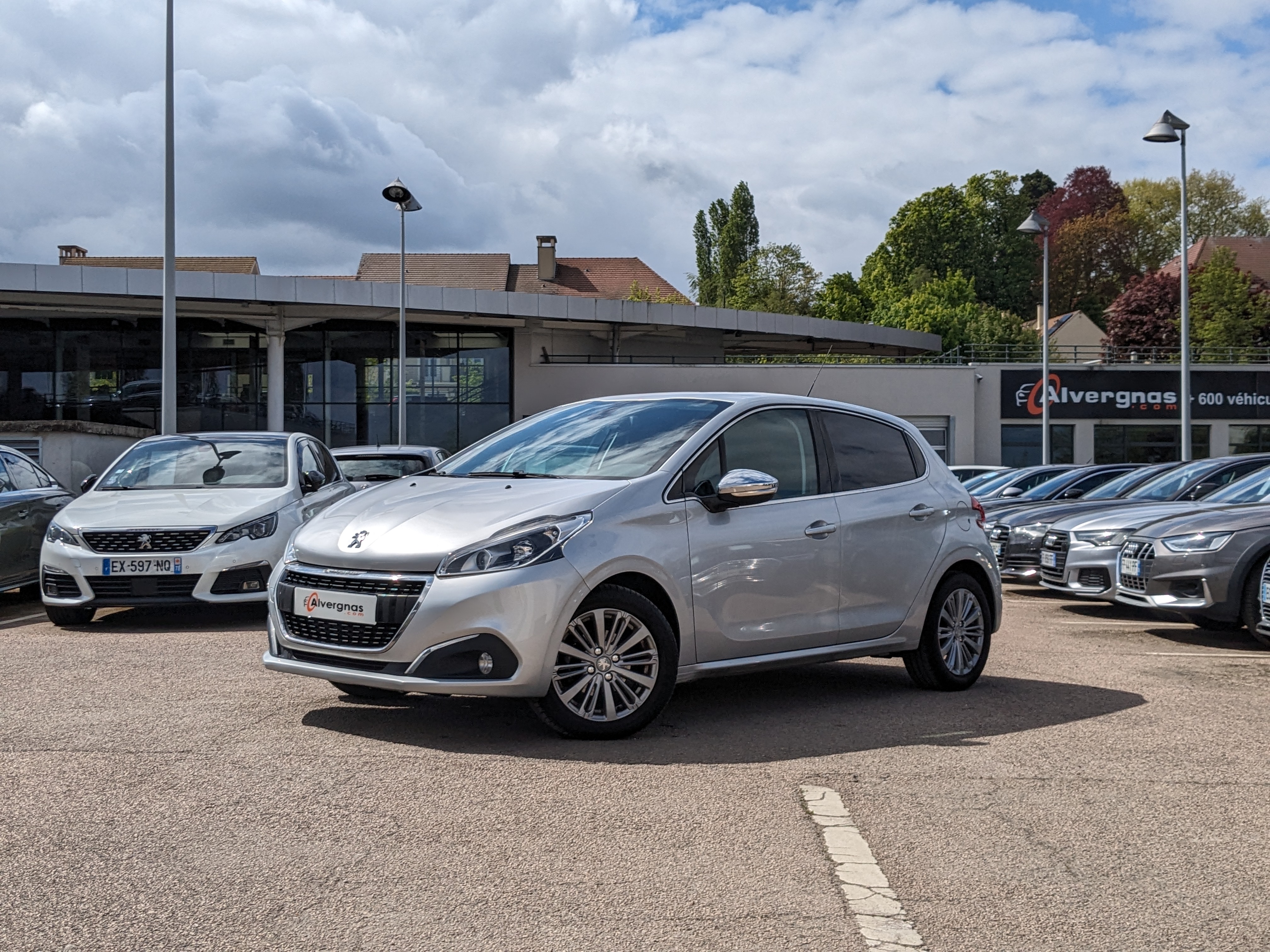 PEUGEOT 208 d'occasion sur Paris