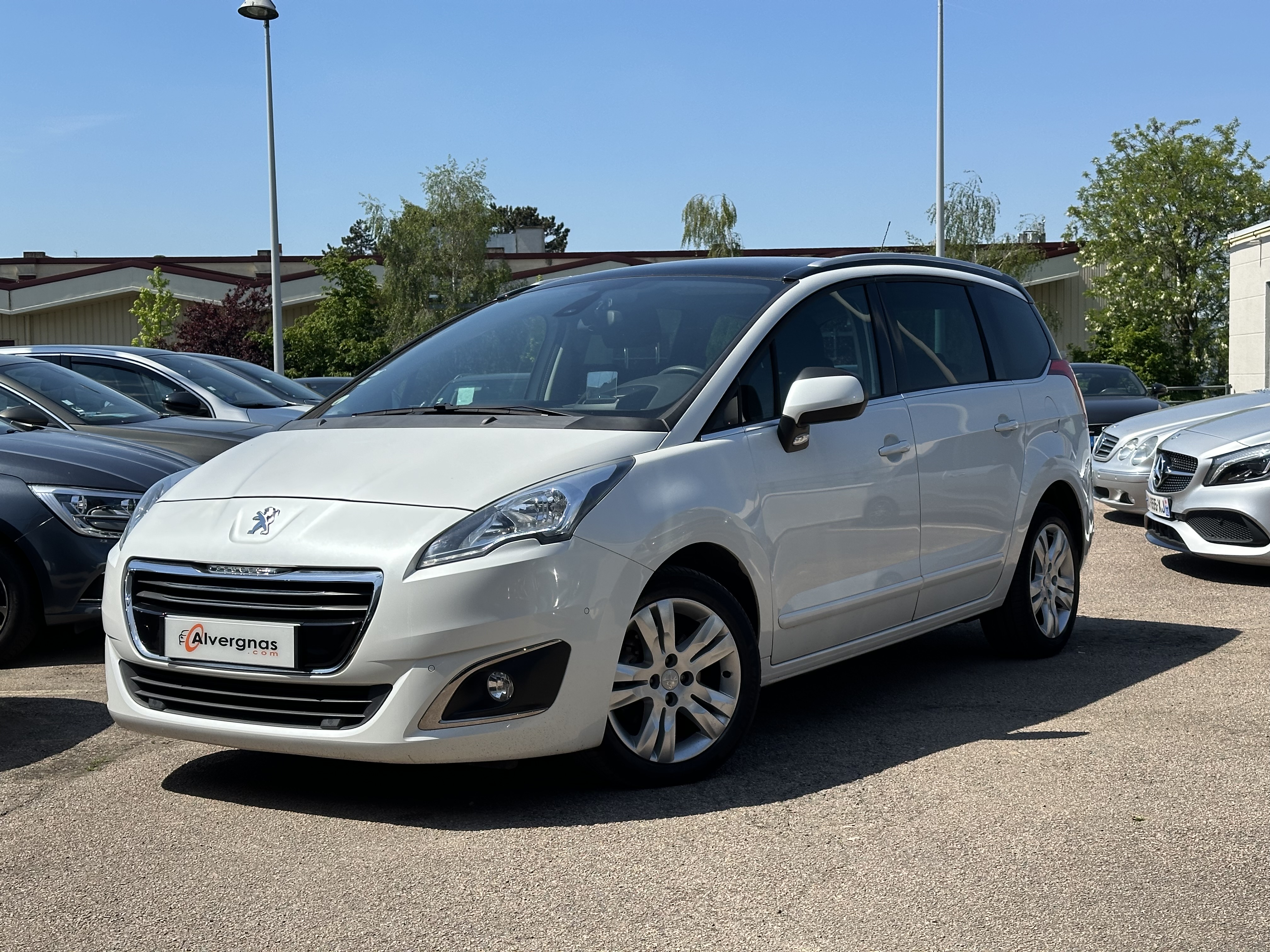 PEUGEOT 5008 d'occasion sur Paris