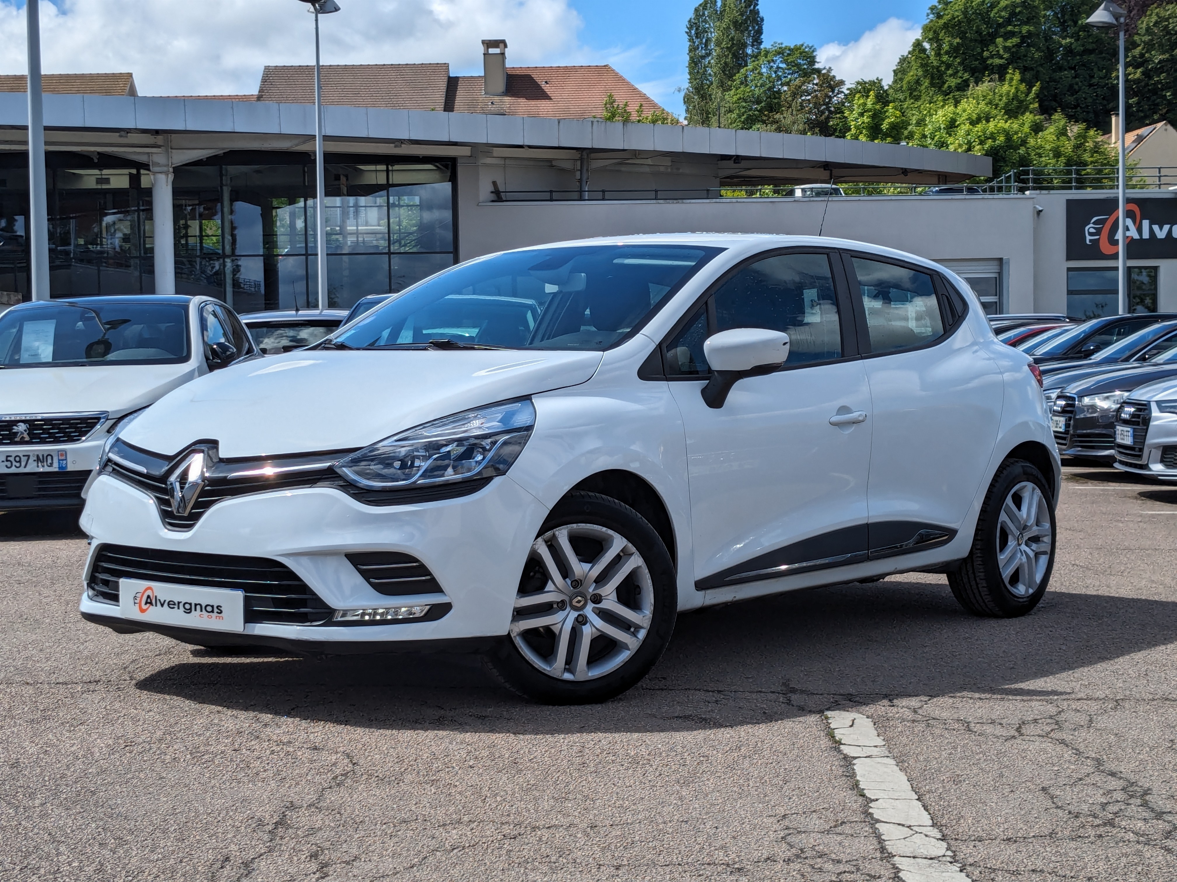 RENAULT CLIO d'occasion sur Paris