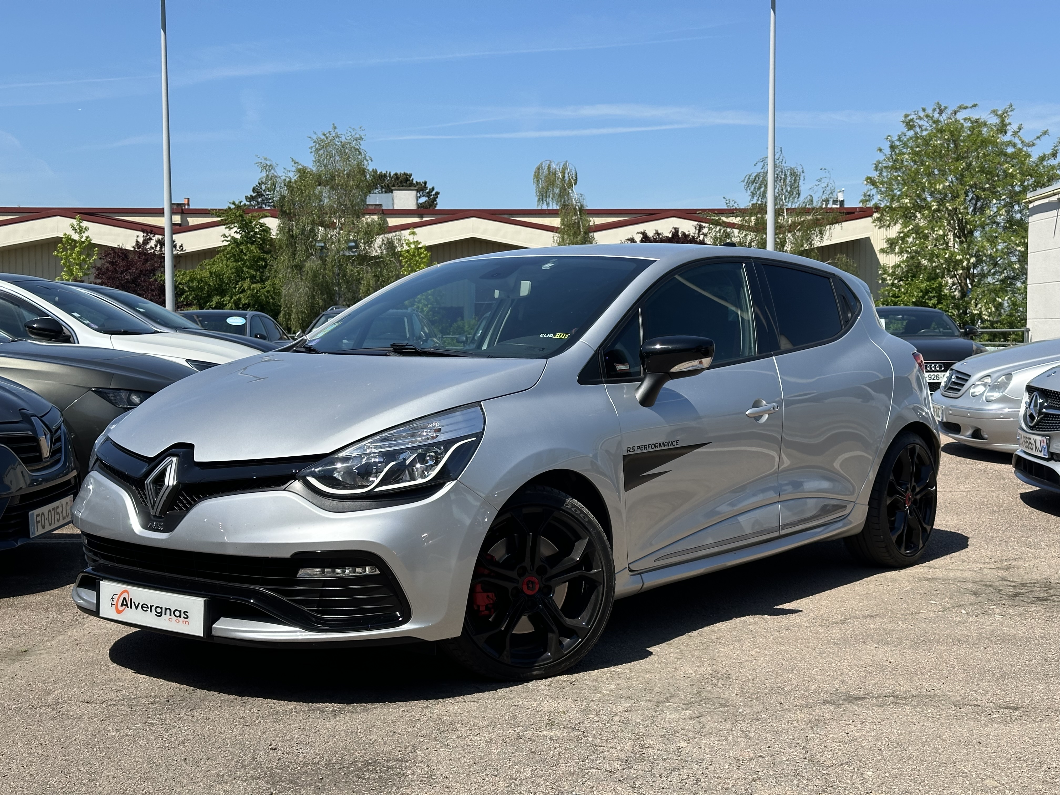 RENAULT CLIO d'occasion sur Paris
